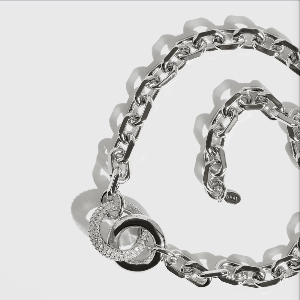 Drae Collection Silver Chain Necklace w/earrings  BNWT - Picture 3 of 4